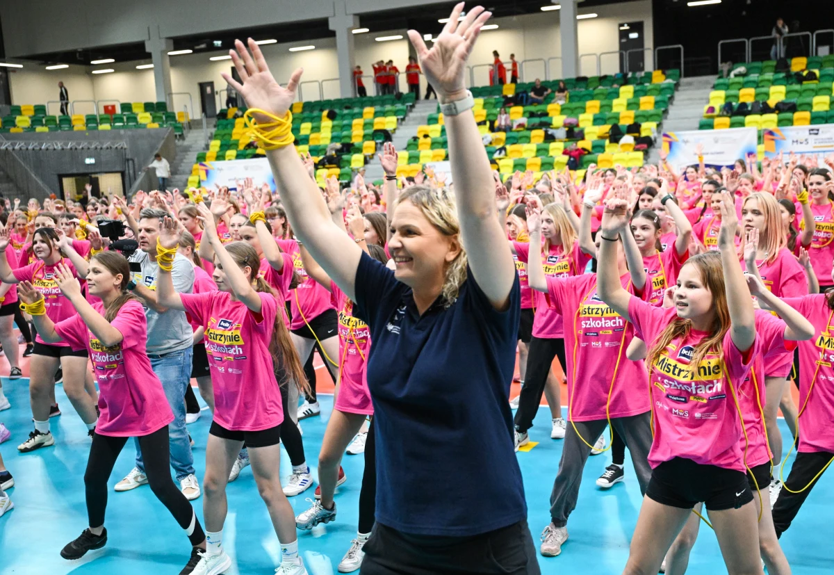 Prawie sześćset młodych dziewcząt, cztery mistrzynie sportu i jedno ważne przesłanie: lekcje wychowania fizycznego mają ogromne znaczenie! W Katowicach odbyła się kolejna, rekordowa edycja akcji „Mistrzynie w Szkołach”, podczas której Otylia Jędrzejczak i inne wybitne sportsmenki walczyły o zmianę podejścia do WF-u w polskich szkołach.