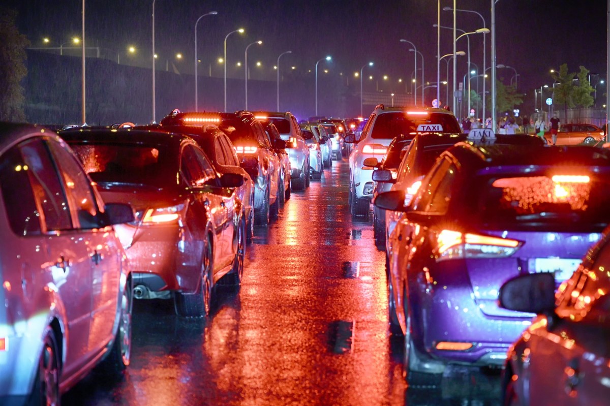 Oślepiasz innych kierowców? Sprawdź, czy Ty też popełniasz ten błąd!