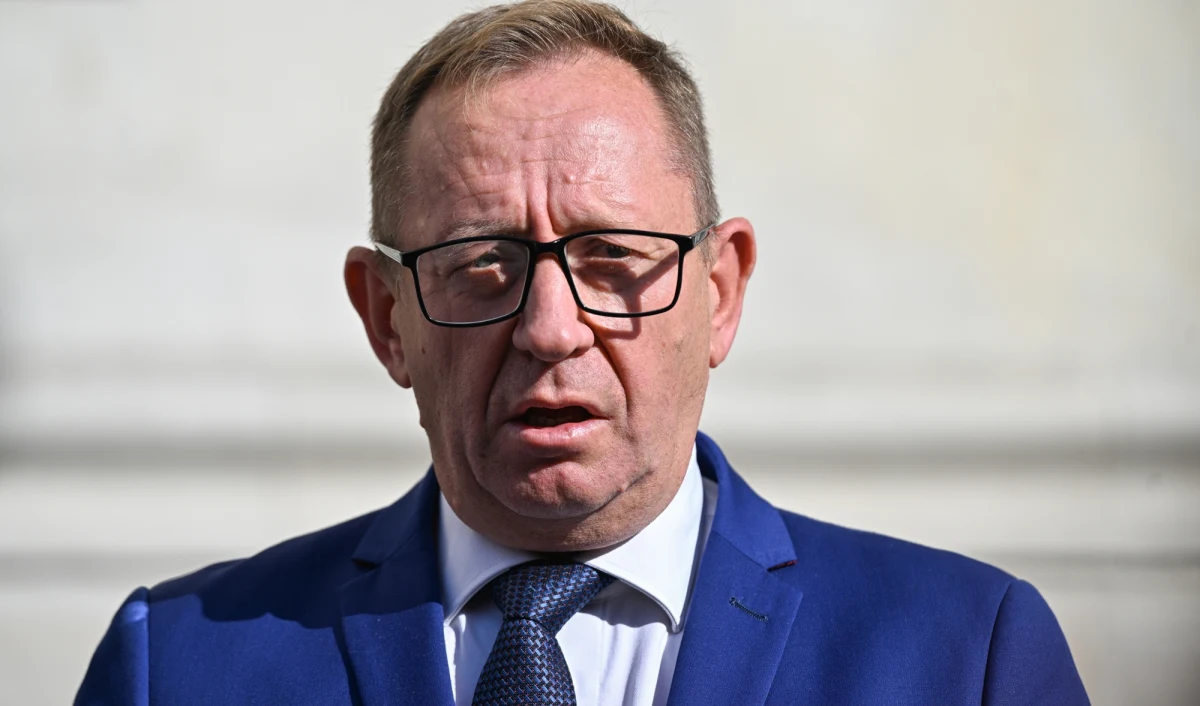 ​"Potrzeba krzyku europejskich rolników, żeby zablokować umowę [Mercosur - przyp. red.], bo jest szkodliwa dla Polski, nie tylko dla polskich rolników" - tak twierdzi Robert Telus, poseł PiS i były minister rolnictwa w drugim rządzie Mateusza Morawieckiego. W rozmowie z Kacprem Wróblewskim w sejmowym studiu Radia RMF24 polityk zdradził też, co wydarzy się podczas konwencji programowej partii, która odbędzie się w sobotę i wyraził swoją opinię nt. pomysłu kadencyjności posłów.