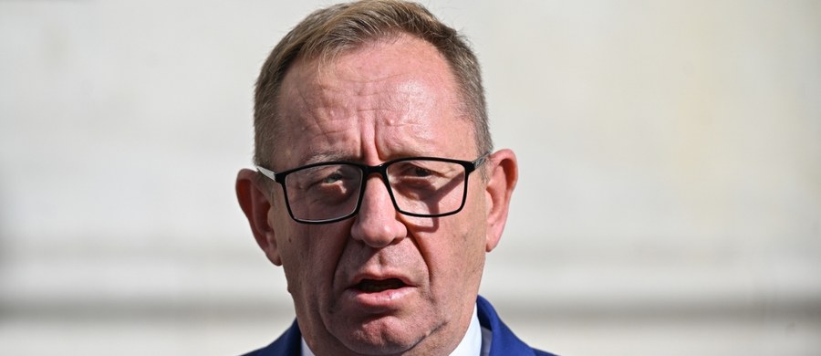 ​"Potrzeba krzyku europejskich rolników, żeby zablokować umowę [Mercosur - przyp. red.], bo jest szkodliwa dla Polski, nie tylko dla polskich rolników" - tak twierdzi Robert Telus, poseł PiS i były minister rolnictwa w drugim rządzie Mateusza Morawieckiego. W rozmowie z Kacprem Wróblewskim w sejmowym studiu Radia RMF24 polityk zdradził też, co wydarzy się podczas konwencji programowej partii, która odbędzie się w sobotę i wyraził swoją opinię nt. pomysłu kadencyjności posłów.