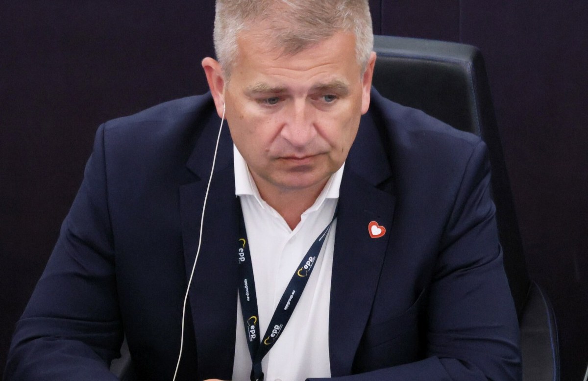 ​"Wąsik i Kaminski zaglądali nam do sypialni". Mocne słowa Arłukowicza