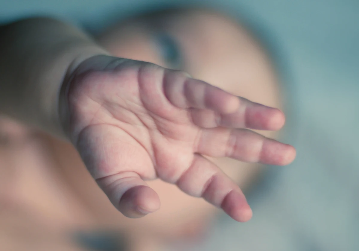 Jest akt oskarżenia w związku ze śmiercią dwumiesięcznej dziewczynki w lutym ubiegłego roku w Sokółce na Podlasiu. U niemowlęcia doszło do sepsy. Według prokuratury rodzice nie zgłosili się w porę do lekarza. 