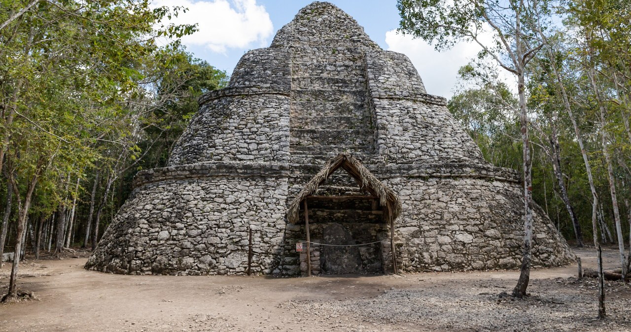 Odkryli stelę królowej Majów. Jej imię przetrwało w kamieniu