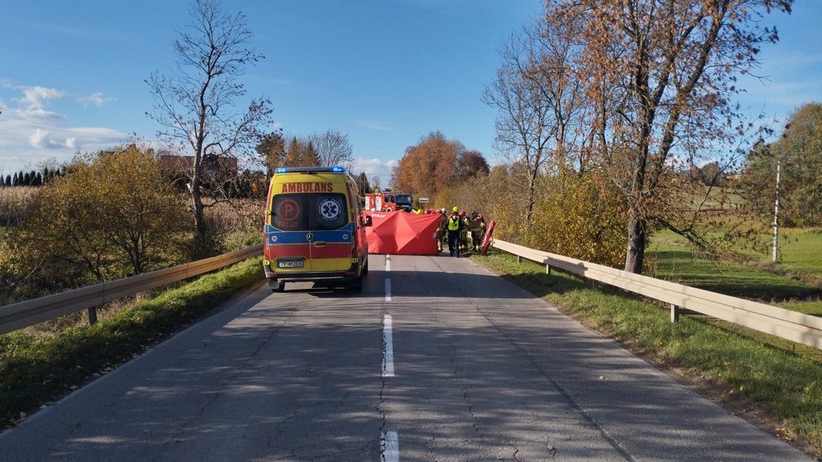 Śmiertelny wypadek pod Kielcami. Dwie osoby nie żyją, kolejne ranne