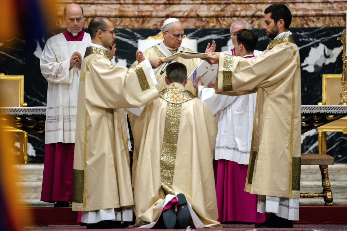Papież Leon XIV wyświęcił w niedzielę na biskupa księdza Mirosława Wachowskiego, dotychczasowego podsekretarza ds. Relacji z Państwami w Sekretariacie Stanu Stolicy Apostolskiej, który został mianowany nuncjuszem apostolskim w Iraku. W homilii apelował do dyplomaty, by niósł nadzieję w kraju naznaczonym przez ból.