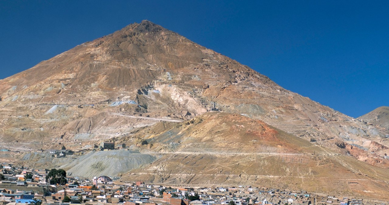 Kiedyś wydobywano tam setki ton skarbów. Wielka góra srebra może się zawalić wiadomości,aktualności,Interia Kiedyś wydobywano tam setki ton skarbów. Wielka góra srebra może się zawalić