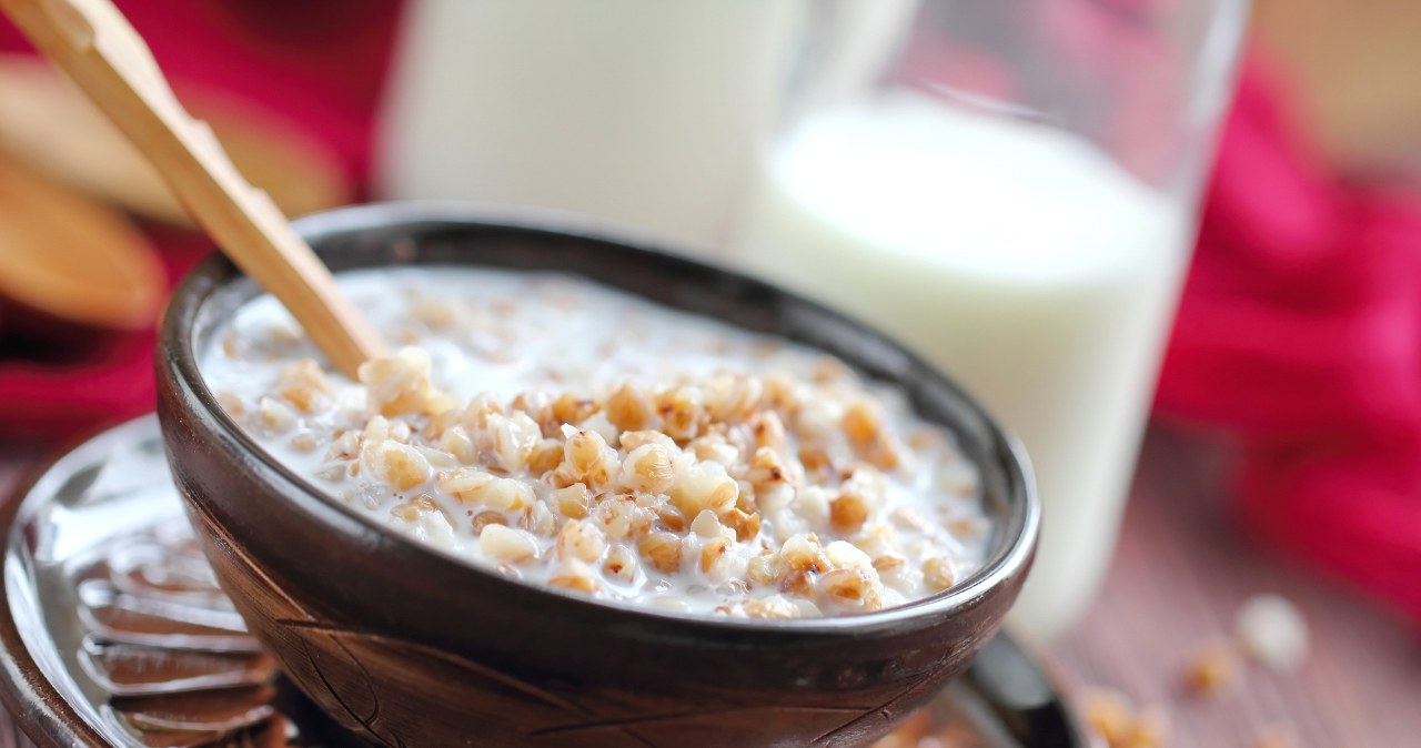 Jedz zamiast owsianki. Te płatki dodają energii, nie podnoszą cukru, chronią serce