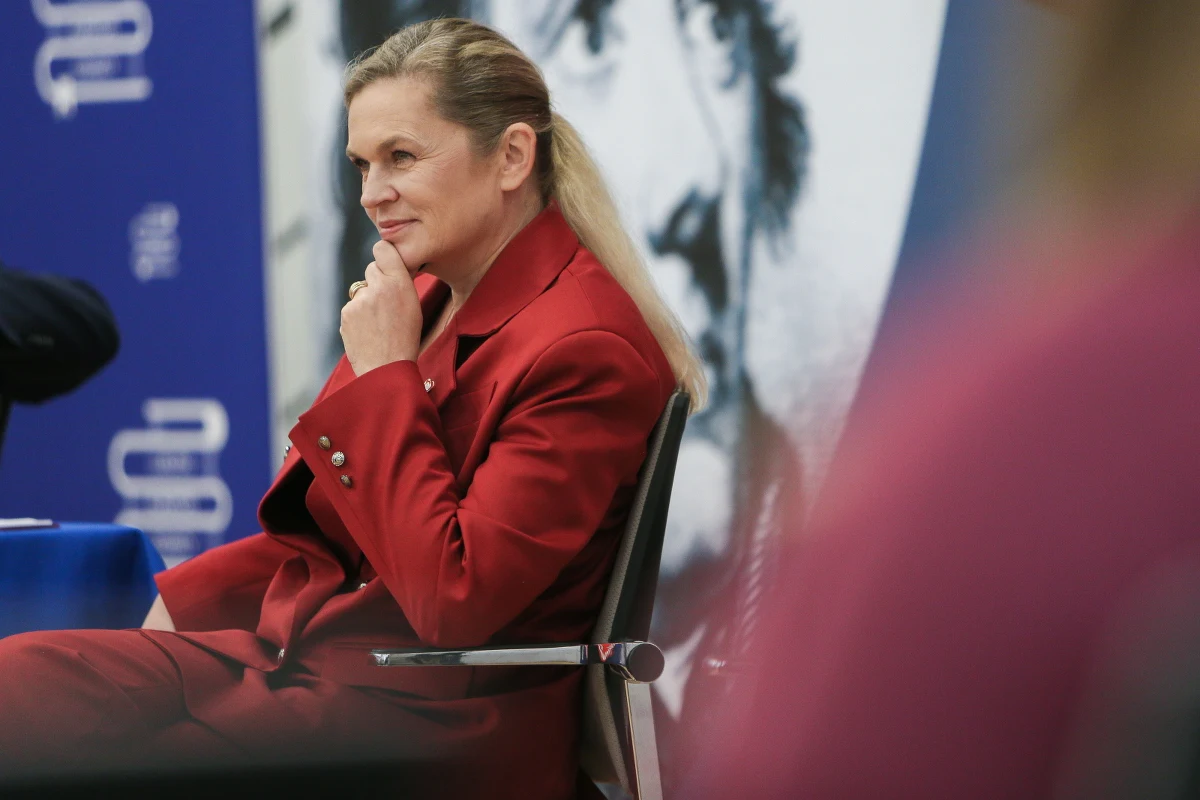 Wciąż nie ma oficjalnych danych o tym, ilu uczniów bierze udział w zajęciach z edukacji zdrowotnej. Pytana o to w Gorzowie Wielkopolskim  szefowa resortu edukacji Barbara Nowacka udzieliła odpowiedzi, którą trudno uznać za konkretną.