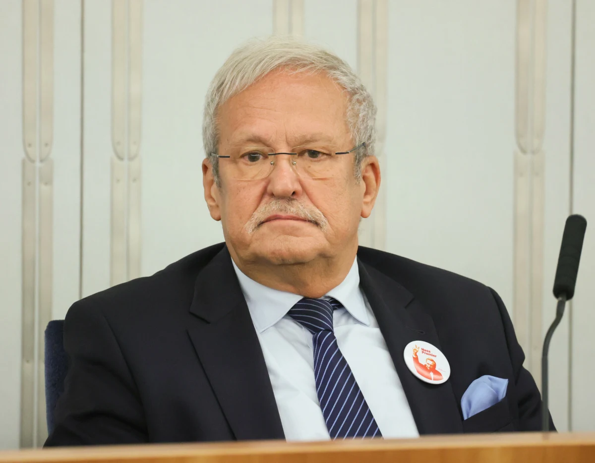 "Górnicy są poddani od wielu lat populizmowi polityków, którzy obiecują im gruszki na wierzbie" - mówi w Rozmowie o 7:00 w Radiu RMF24 i RMF FM Janusz Steinhoff, były wicepremier i minister gospodarki. Jego zdaniem, wynika to z faktu, że politycy kupują sobie głosy, obiecując reformy górnikom, które nie są potem podejmowane. "Niestety nasze górnictwo odchodzi powoli do historii" - dodaje polityk i zaznacza, że polskie kopalnie w większości są trwale nierentowne. 