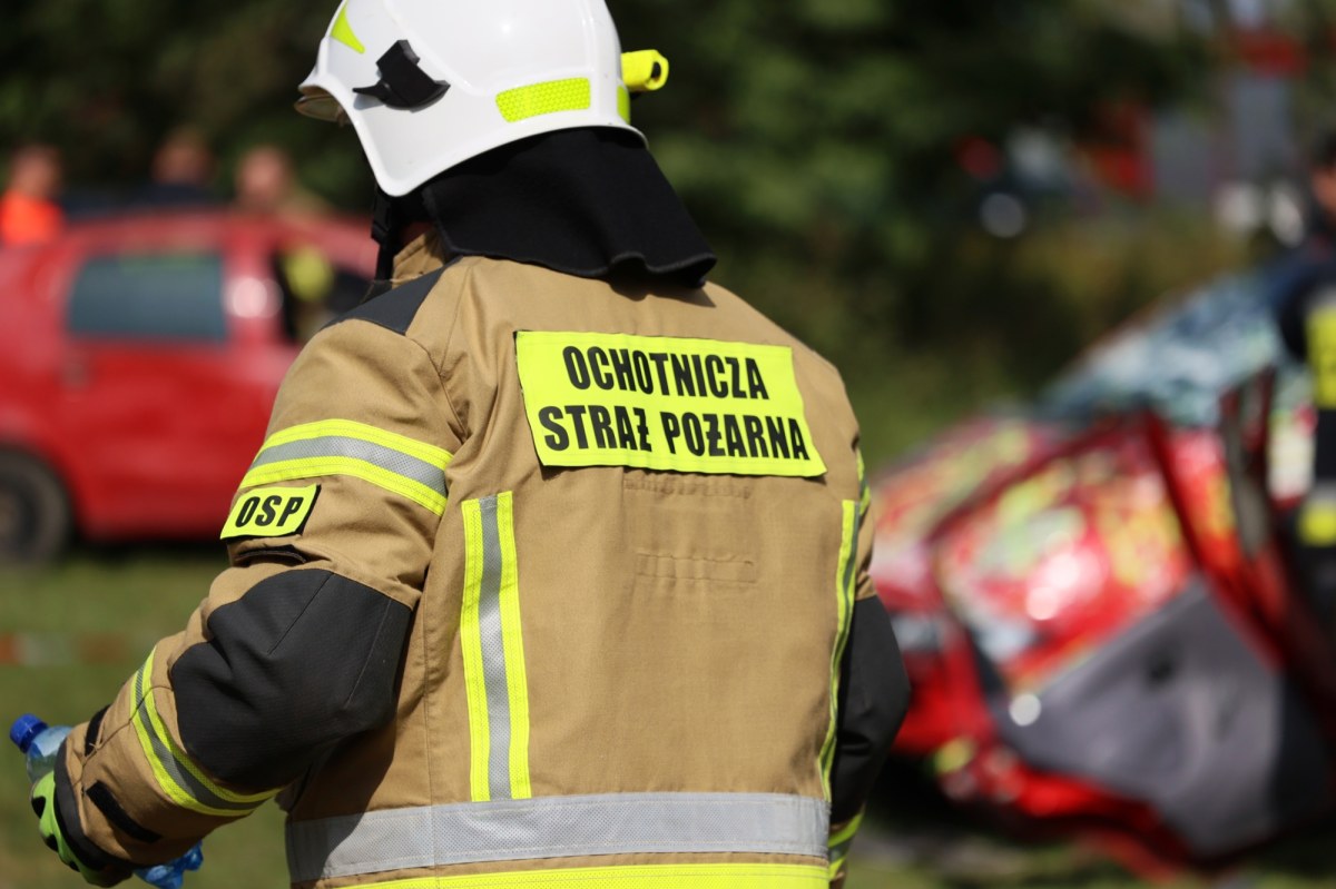 Pożar zakładu stolarskiego w Śląskiem. Konieczna ewakuacja