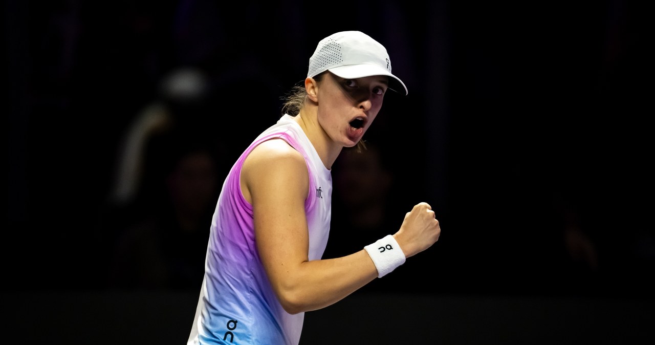 Iga Świątek po pierwszym "starciu" na kortach WTA Finals. Z Amandą Anisimovą