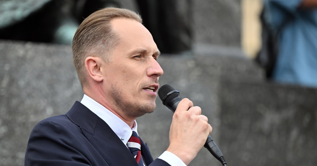 Poseł Konfederacji "przyłapany na próbie kradzieży". Wpis premiera