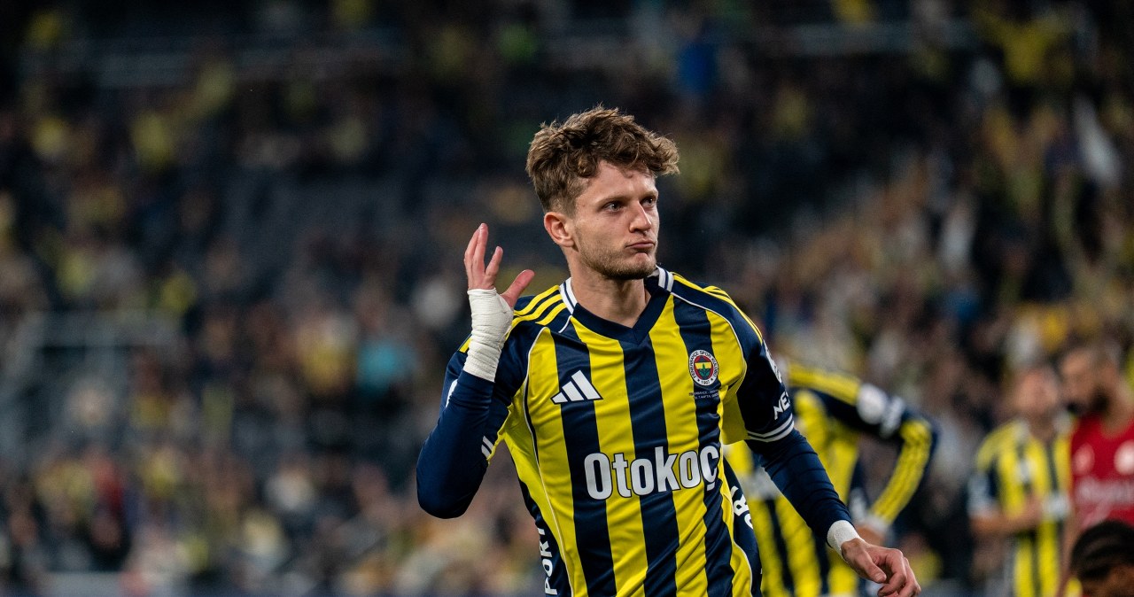 Kolejka chętnych po Szymańskiego, wśród nich gigant. Padł niespodziewany kierunek wiadomości,aktualności,Interia Kolejka chętnych po Szymańskiego, wśród nich gigant. Padł niespodziewany kierunek