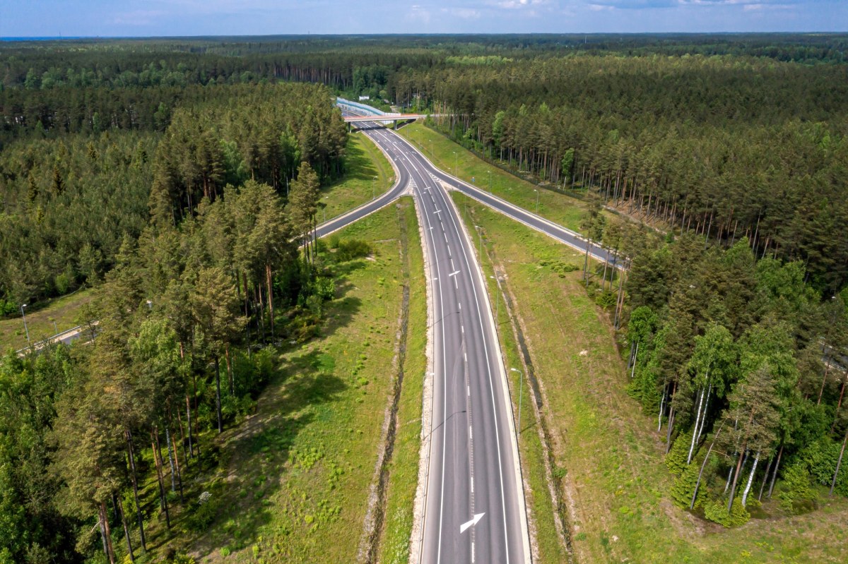 Ma 1600 km i łączy Polskę z Estonią. To kluczowa droga dla NATO