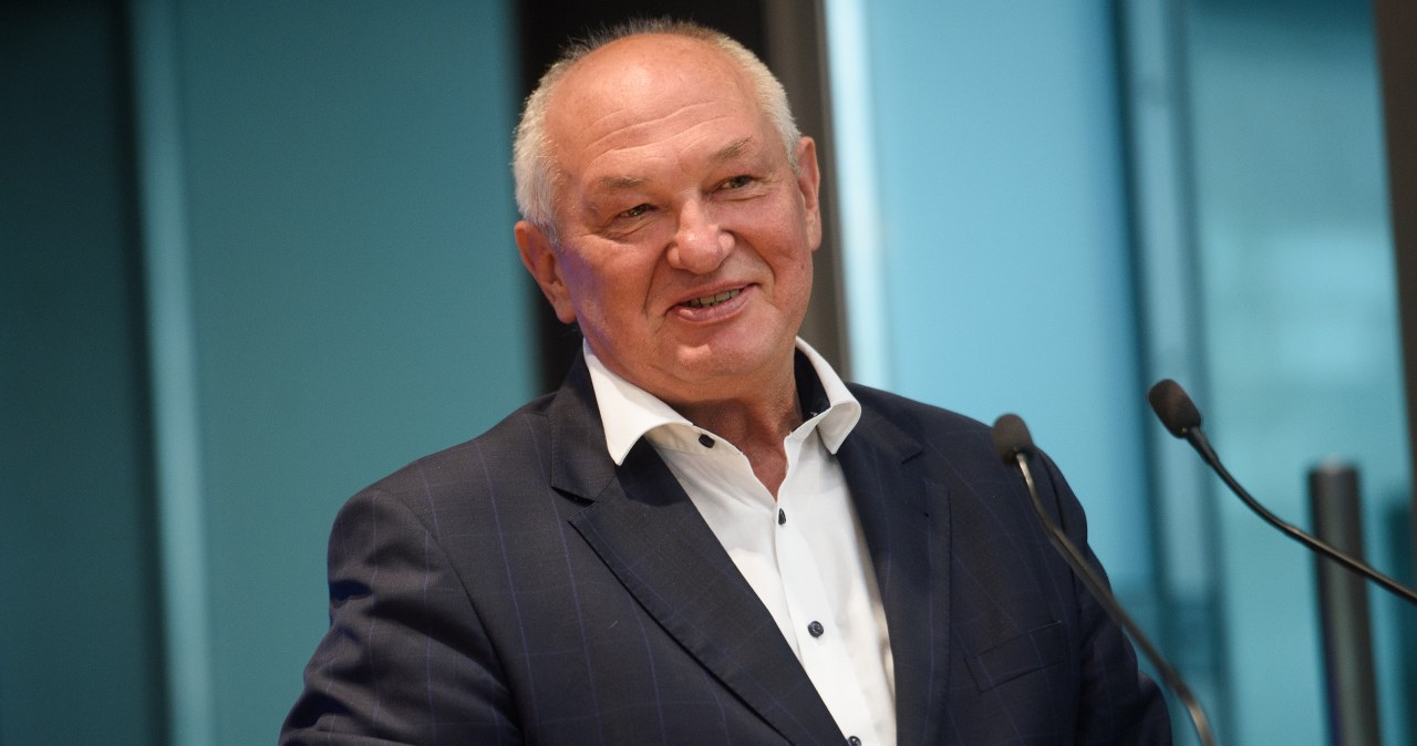 Kolejny członek PiS zawieszony. W tle afera z działką pod CPK
