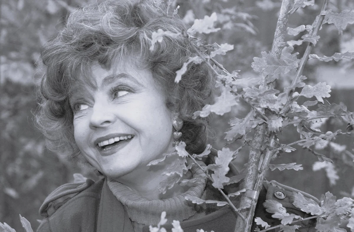 Zmarła Prunella Scales, której rola Sybil Fawlty na zawsze zapisała się w historii brytyjskiej komedii. Aktorka odeszła w wieku 93 lat. 