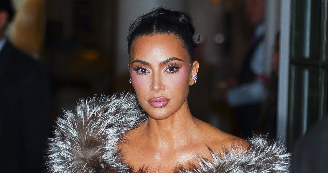 Pojawiła się na ulicy i skojarzenie było tylko jedno. Co ona założyła?