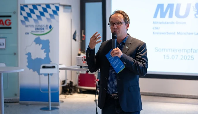 Niemcy proponują zmianę bez konsultacji z Polską. Kandydatem muzyk disco polo