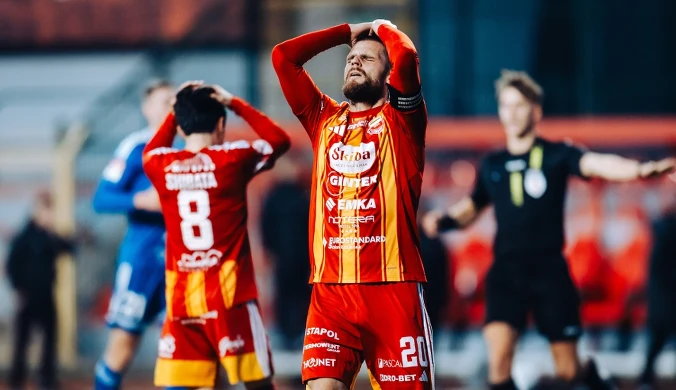 Zamieszanie przed meczem Pucharu Polski. Sędzia opóźni pierwszy gwizdek