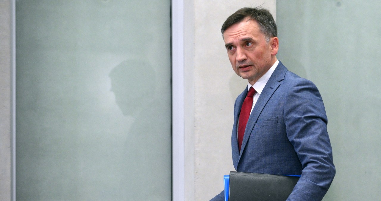 Ziobro odpowiada na wniosek prokuratury. "Przestępcza szajka"