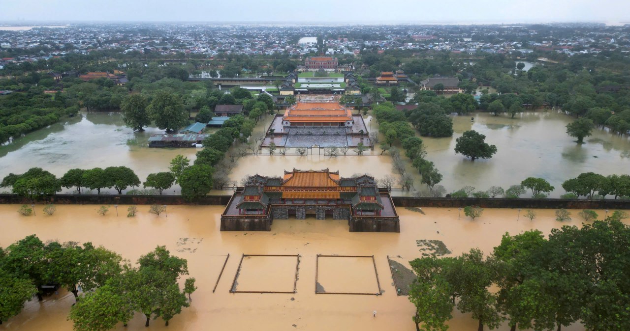 Takiego deszczu nikt tam nie pamięta. Słynne miasto pod wodą wiadomości,aktualności,Interia Takiego deszczu nikt tam nie pamięta. Słynne miasto pod wodą