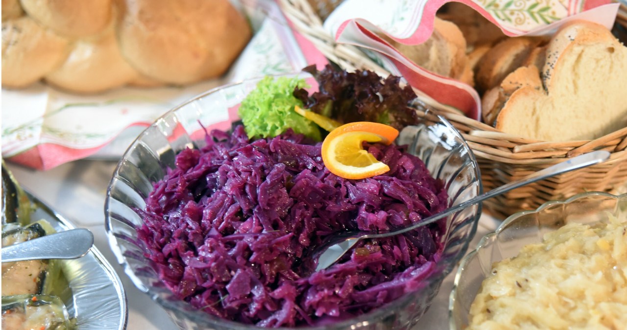 Babcia Irka zawsze dodaje jedną łyżkę. Kapusta nie traci koloru