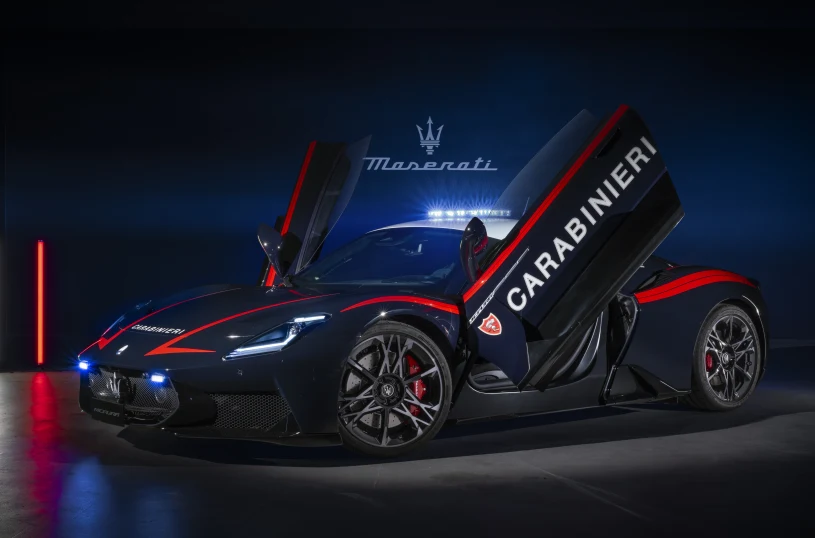 Niezwykłe Maserati dla karabinierów. 630 KM w służbie ratowania życia