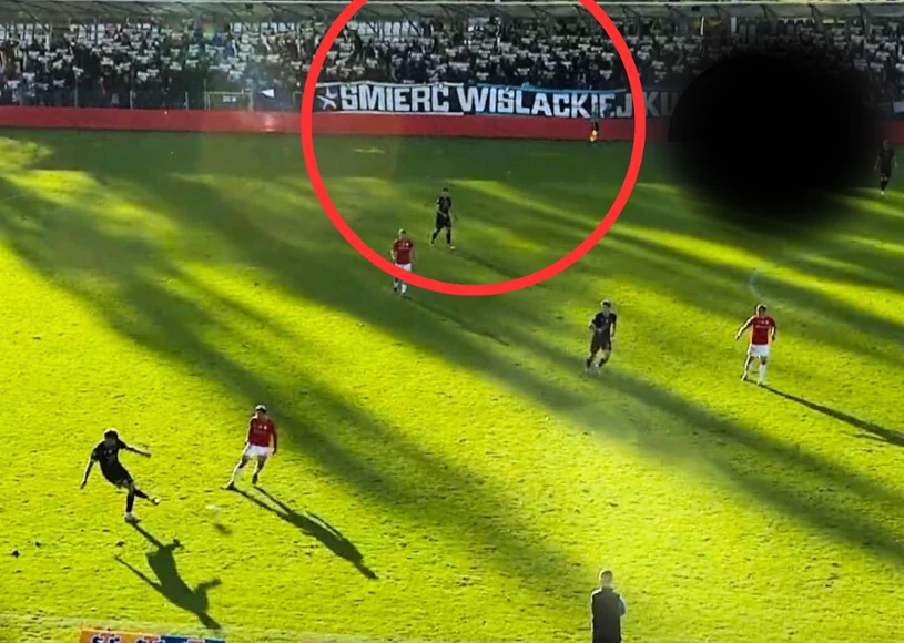 Skandal. Wulgarny transparent na meczu Wisły. Haniebny "popis" kibiców Hutnika