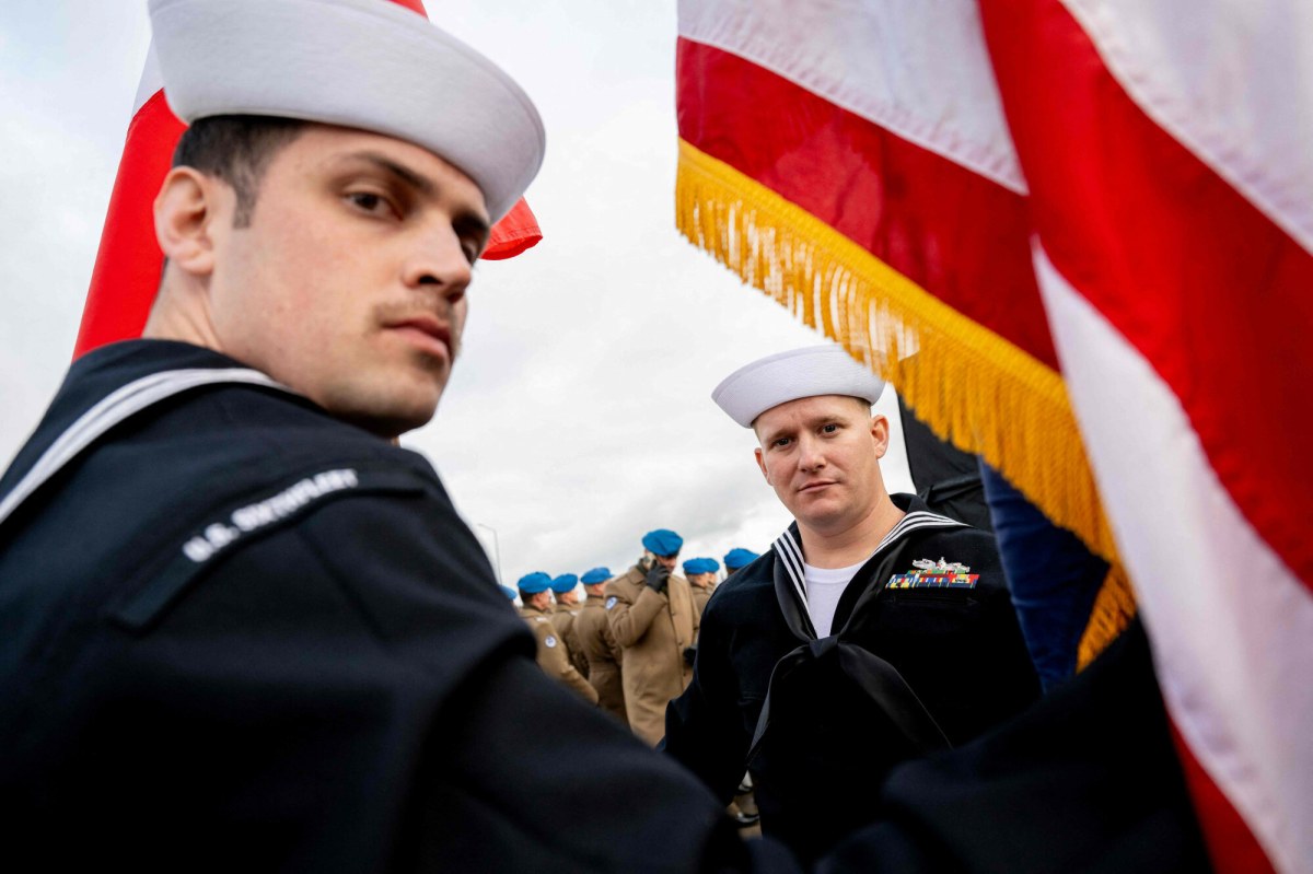 USA przegrupowują siły, co z wojskami w Polsce? Komentarz NATO i Sikorskiego