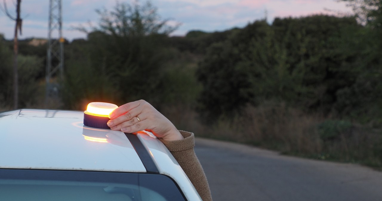 Koniec z trójkątem ostrzegawczym. Od stycznia zastąpi je inne urządzenie