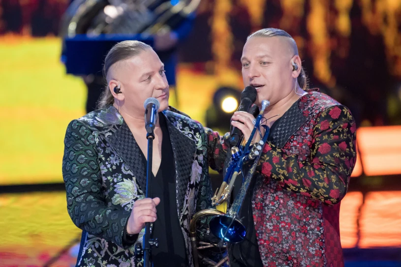 Poruszający wpis braci Golec rok po śmierci mamy. "Czujemy twoją obecność"