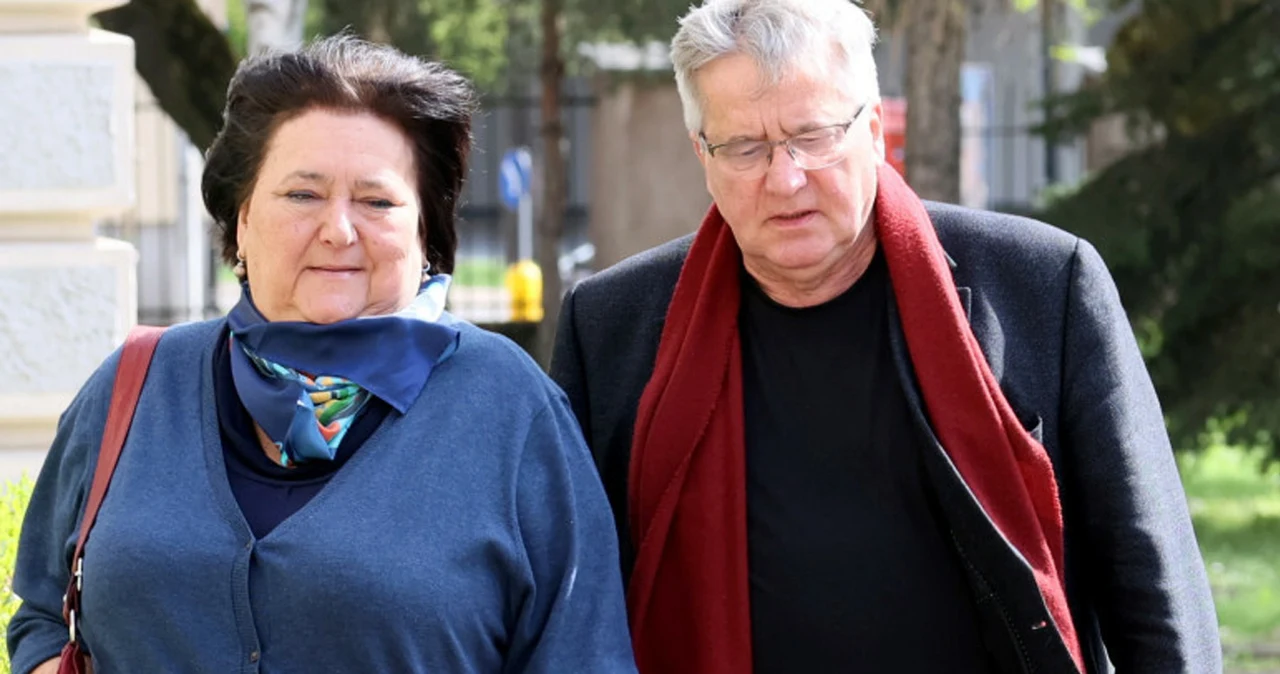 Żona Komorowskiego prawie straciła prawa do emerytury. Wszystko przez jedno