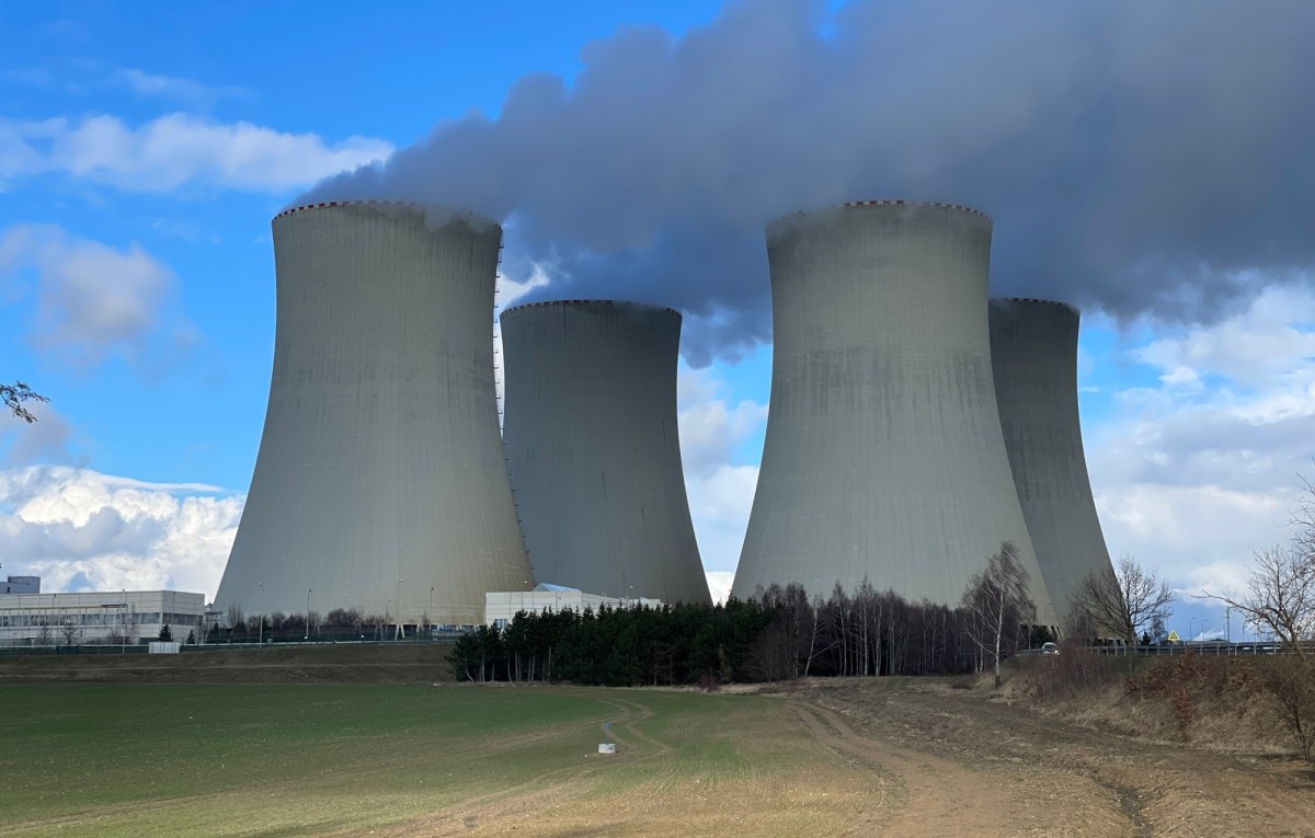 Awaria w elektrowni jądrowej na Węgrzech. "Redukcja mocy"