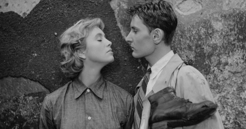 wiadomości,aktualności,Interia Ten film był szokujący i polskie władze go zakazały na 20 lat!