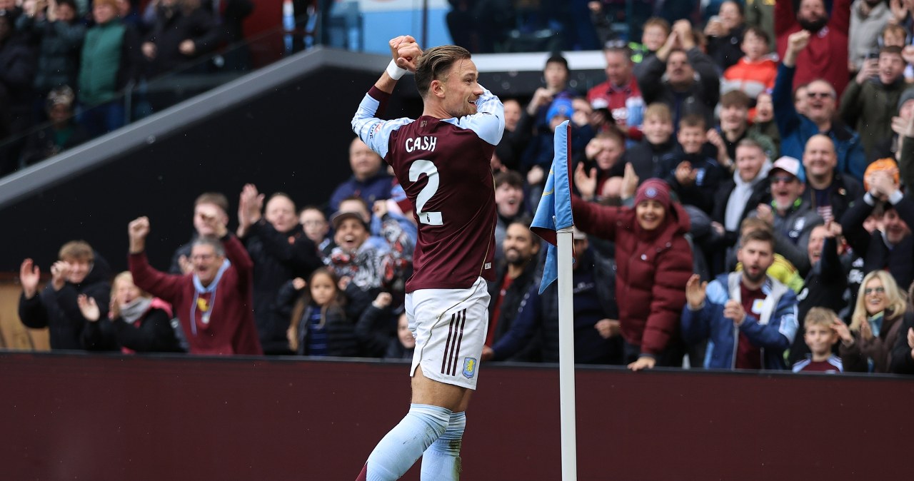 Matty Cash na liście z Haalandem, Polak doceniony. Jan Urban może czuć dumę