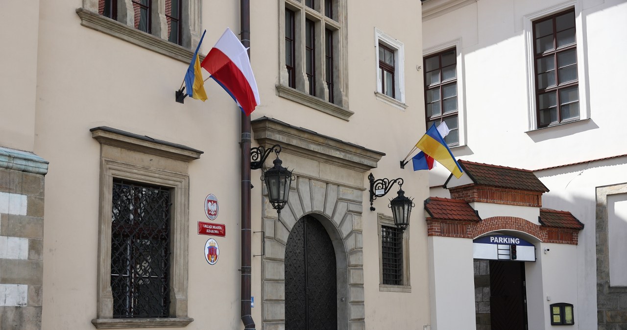 wiadomości,aktualności,Interia Była wiceprezydent Krakowa stanie przed sądem wraz z urzędnikami. Grozi im do 10 lat