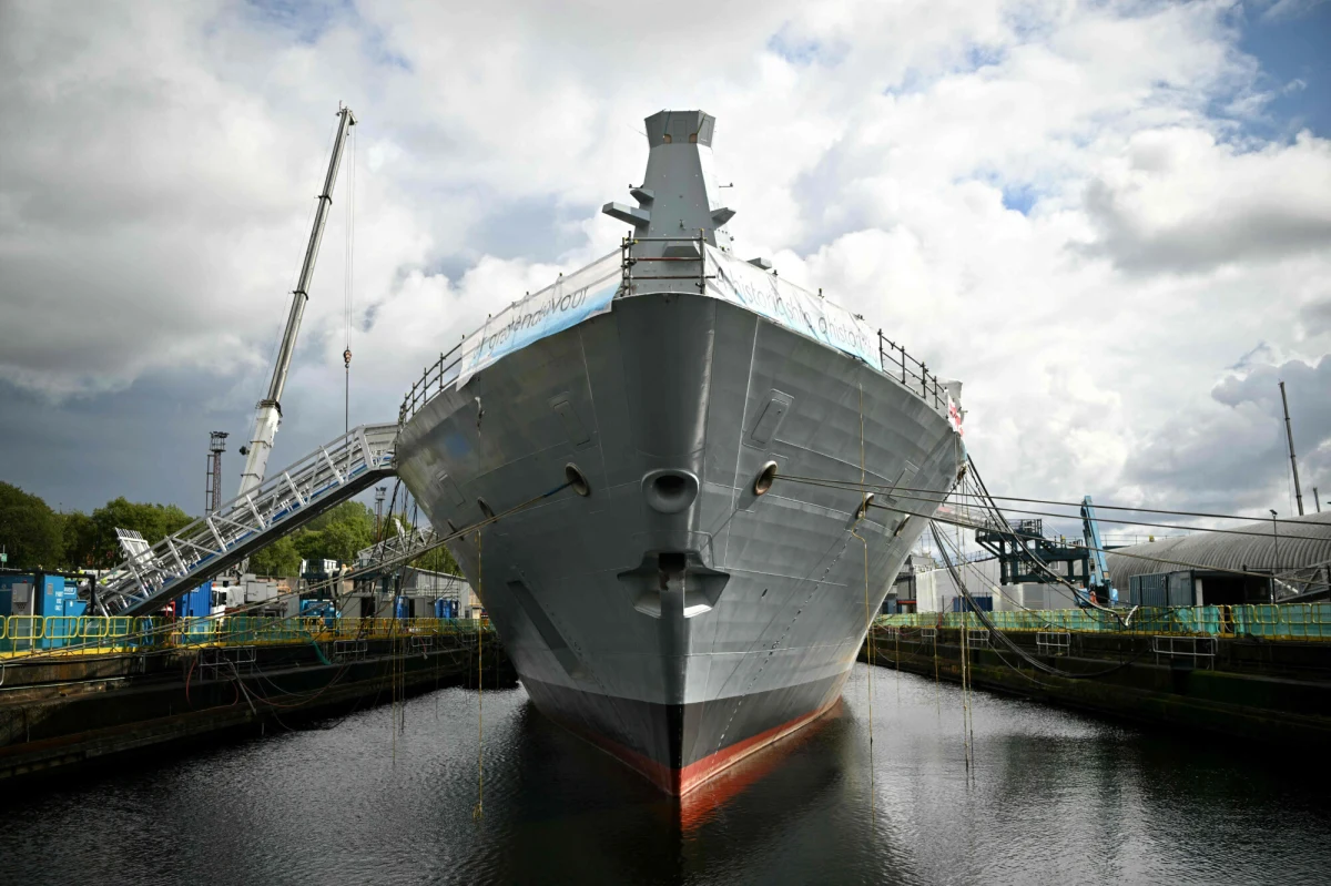 W ciągu najbliższej dekady Norwegia i Wielka Brytania planują utworzenie wspólnej floty trzynastu fregat, które będą patrolować północny Atlantyk i Morze Norweskie - poinformował generał Gwyn Jenkins, dowódca Royal Navy, w rozmowie z "Forsvarets Forum". Brytyjczycy dostarczą osiem jednostek, a Norwegowie pięć.