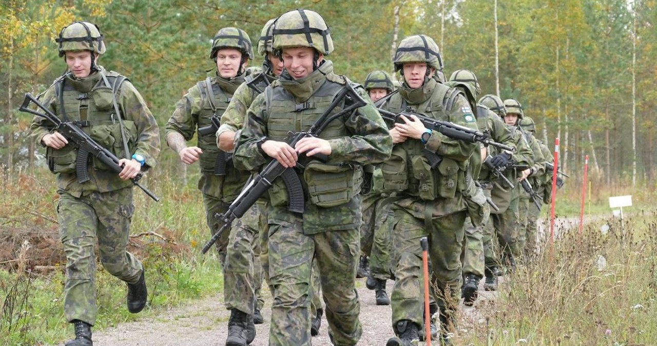 Kraj NATO wzywa poborowych i rezerwistów. Wizja wojny z Rosją