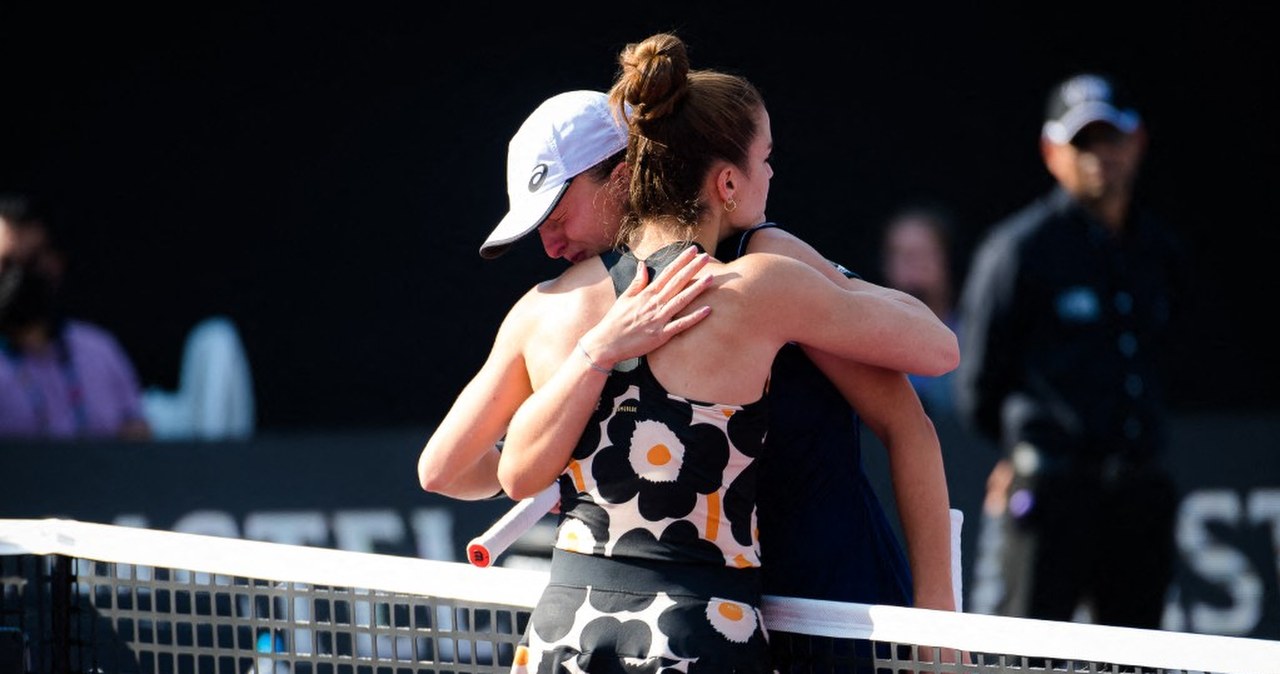 Bolesny debiut Świątek na WTA Finals. Łzy jeszcze przed ostatnią piłką