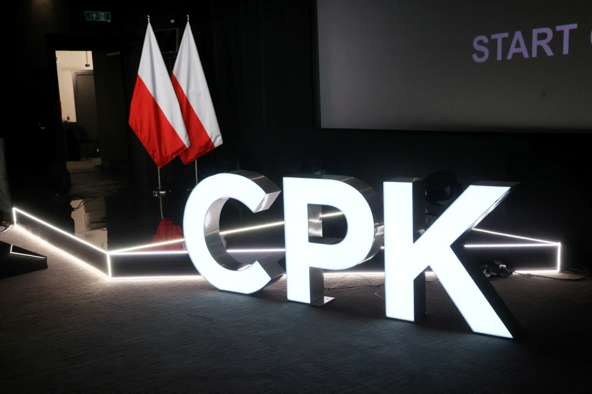 Nazwa CPK zostanie zmieniona, ponieważ projekt został zmieniony - ogłosił minister infrastruktury Dariusz Klimczak. "Ta inwestycja dzisiaj mocno przyspieszyła i mam nadzieję, że niebawem zobaczą państwo efekty" - mówił w Rozmowie o 7:00 w Radiu RMF24 prezes CPK Filip Czarnecki.