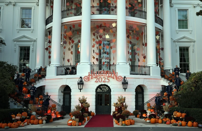 Melania Trump w halloween'owej stylizacji. Zadała szyku w Białym Domu