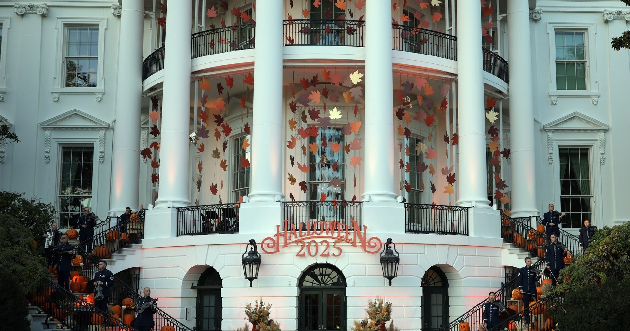Melania Trump w halloween'owej stylizacji. Zadała szyku w Białym Domu