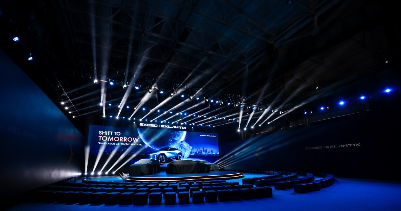 Samochód elektryczny w formacie premium - Exlantix ES i ET debiutują w Szanghaju