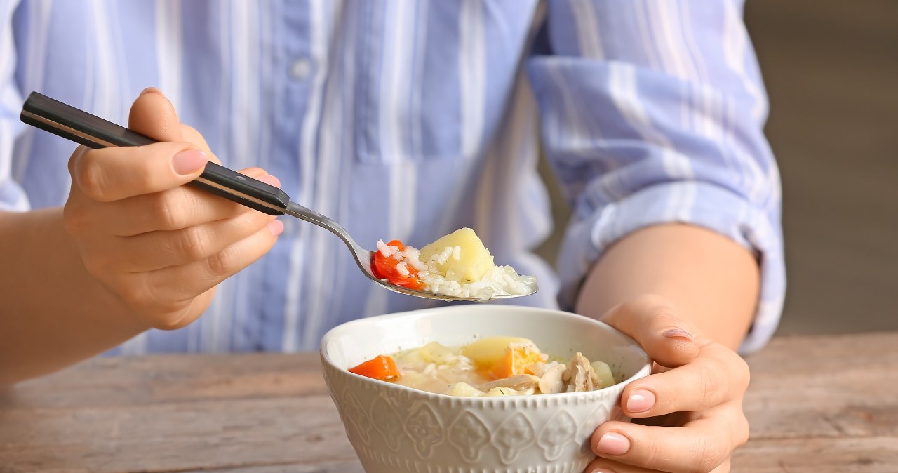 Dobra dla żołądka i jelit, pomaga oczyścić organizm. Dieta lekkostrawna jest smaczniejsza niż sądzisz