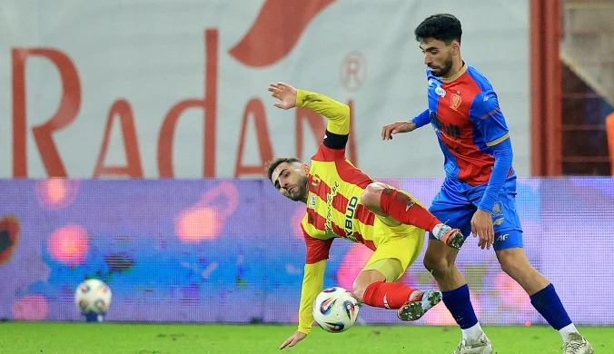 Korona i Piast wciąż pogrążone w kryzysach. Kolejne rozczarowania w sezonie