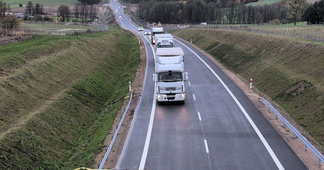 40 km nowych dróg już do dyspozycji kierowców. GDDKiA nie zwalnia tempa