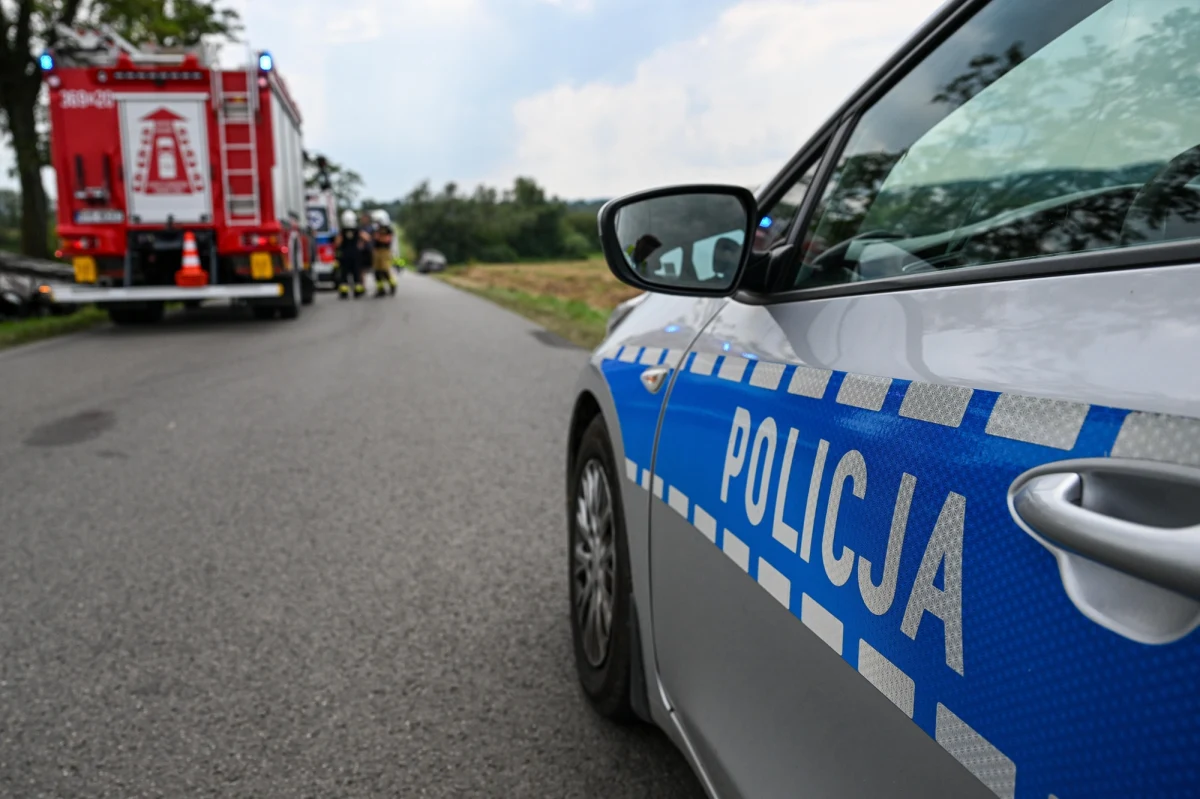 Policjant został ranny w czasie pościgu w Pęcicach koło Pruszkowa na Mazowszu - dowiedział się reporter RMF FM Jakub Rybski. Funkcjonariusz trafił do szpitala. Wieczorem poinformowano, że udało się zatrzymać poszukiwanego kierowcę skody, który uciekał przed policjantami. 