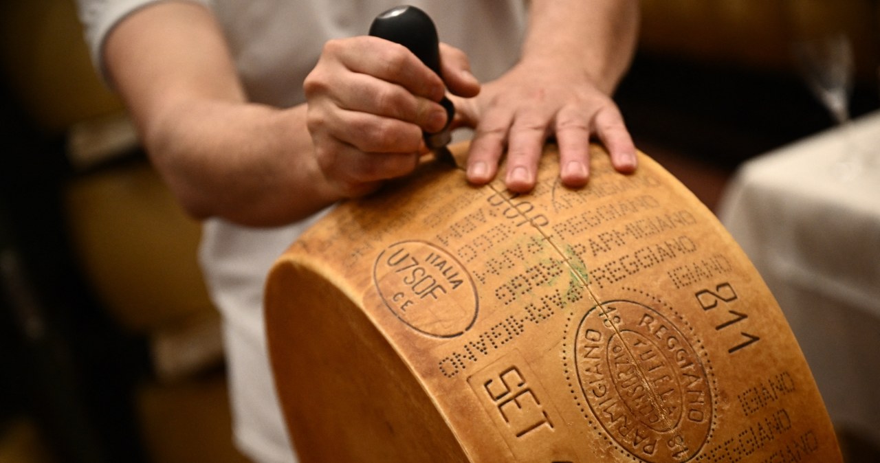 We Włoszech kradną sery. Łupem złodziei padło 200 form parmezanu