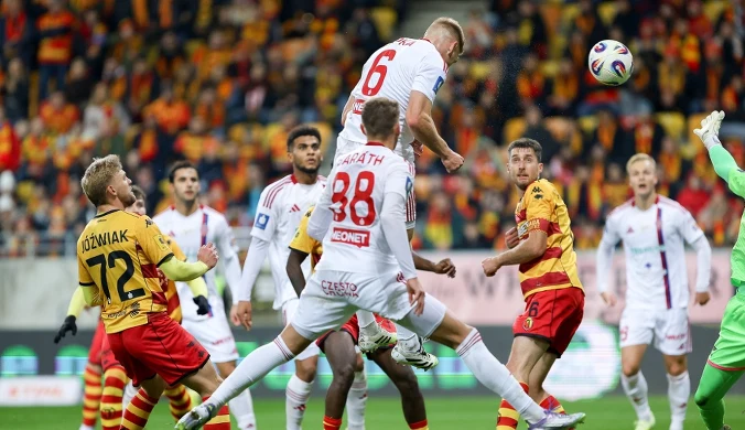 Jagiellonia zaskoczona, Repka w centrum zdarzeń. Wstrząs u szczytu tabeli