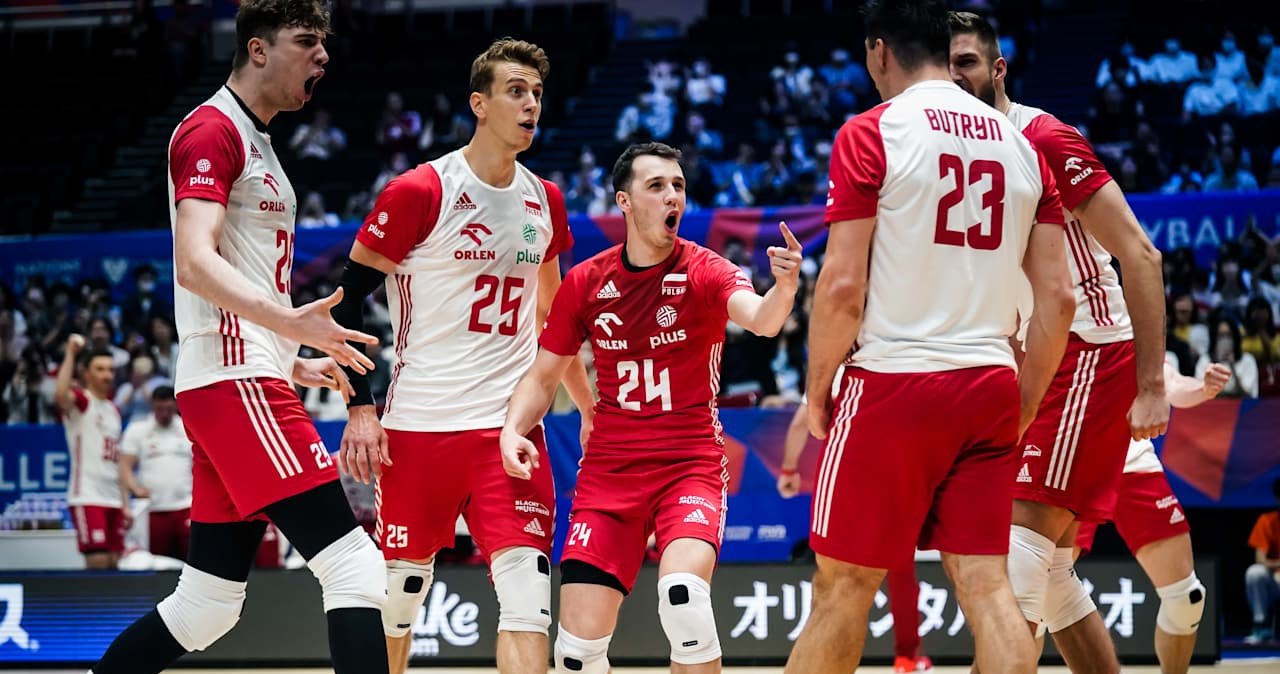 Siatkarz wypadł z kadry, później opuścił kraj. Poza Polską już błyszczy